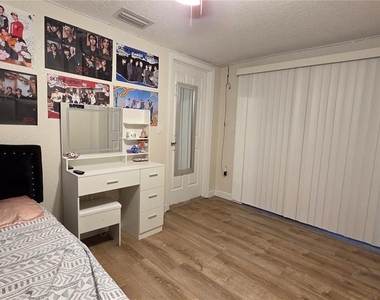 7340 Brentwood Drive - Photo Thumbnail 29