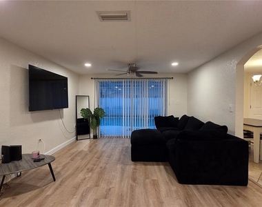 7340 Brentwood Drive - Photo Thumbnail 13
