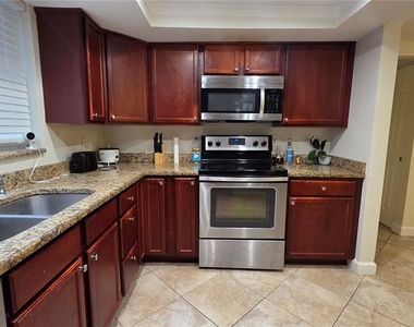 7340 Brentwood Drive - Photo Thumbnail 9