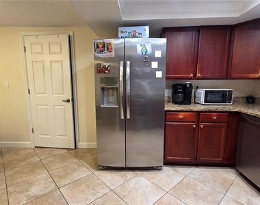 7340 Brentwood Drive - Photo Thumbnail 8