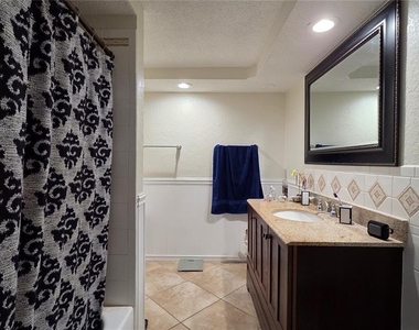 7340 Brentwood Drive - Photo Thumbnail 16