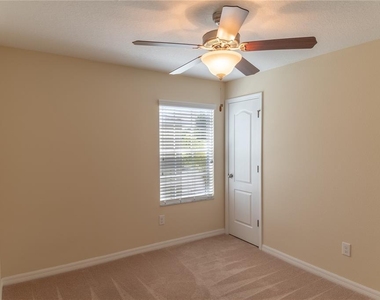 31235 Claridge Place - Photo Thumbnail 10