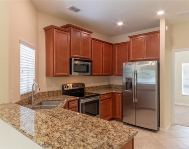 31235 Claridge Place - Photo Thumbnail 6