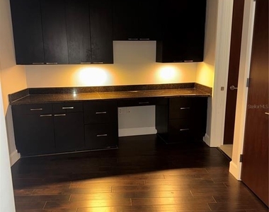 912 Channelside Drive - Photo Thumbnail 5