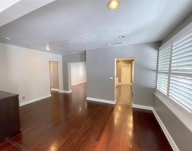 3903 W Corona Street - Photo Thumbnail 3