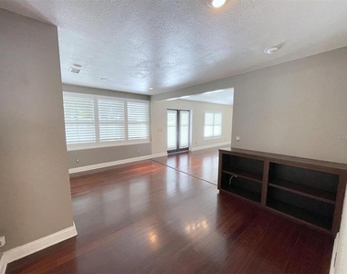 3903 W Corona Street - Photo Thumbnail 4