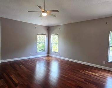 11609 Greensleeve Avenue - Photo Thumbnail 27