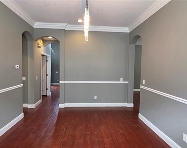 11609 Greensleeve Avenue - Photo Thumbnail 34