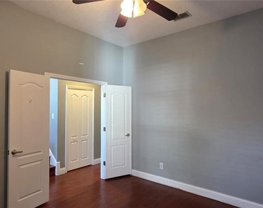 11609 Greensleeve Avenue - Photo Thumbnail 55
