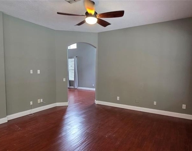 11609 Greensleeve Avenue - Photo Thumbnail 18