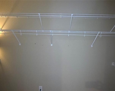 11609 Greensleeve Avenue - Photo Thumbnail 34