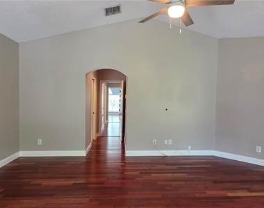 11609 Greensleeve Avenue - Photo Thumbnail 29