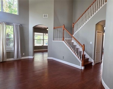 11609 Greensleeve Avenue - Photo Thumbnail 9