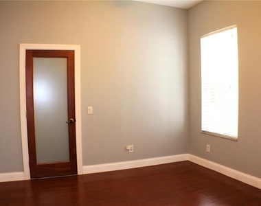 11609 Greensleeve Avenue - Photo Thumbnail 43