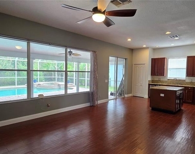 11609 Greensleeve Avenue - Photo Thumbnail 14