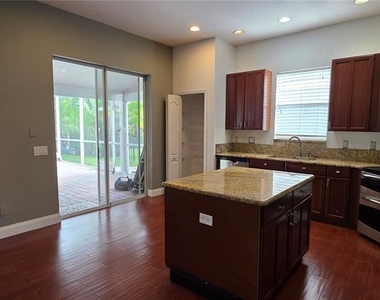 11609 Greensleeve Avenue - Photo Thumbnail 24