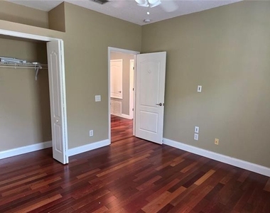 11609 Greensleeve Avenue - Photo Thumbnail 51