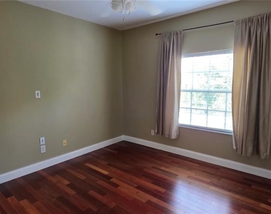 11609 Greensleeve Avenue - Photo Thumbnail 40