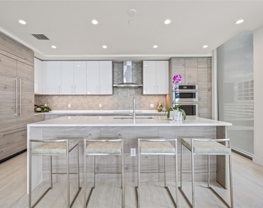 301 1st Street S - Photo Thumbnail 10