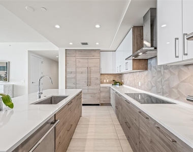 301 1st Street S - Photo Thumbnail 12