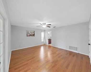 878 Rustic Oaks Drive - Photo Thumbnail 24