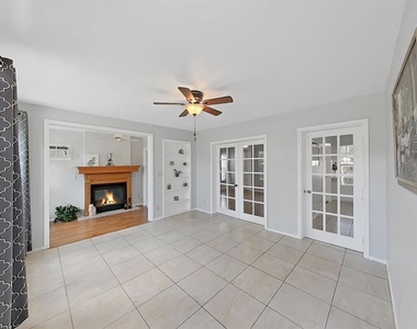 878 Rustic Oaks Drive - Photo Thumbnail 3