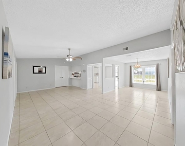 878 Rustic Oaks Drive - Photo Thumbnail 6