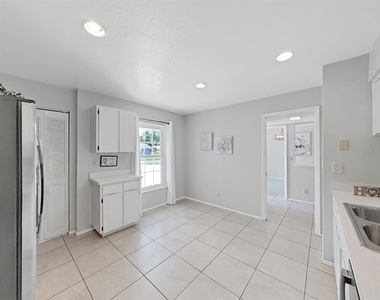 878 Rustic Oaks Drive - Photo Thumbnail 17