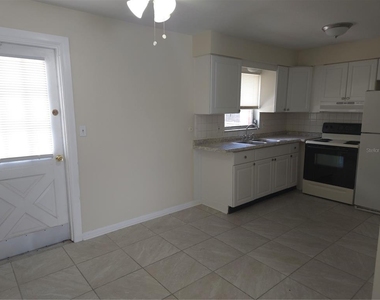 800 Highland Avenue N - Photo Thumbnail 2