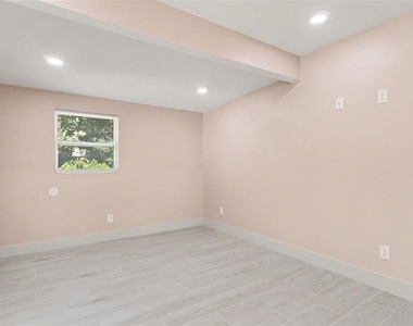 1109 Nw 14th Avenue - Photo Thumbnail 6