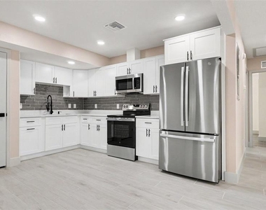 1109 Nw 14th Avenue - Photo Thumbnail 10