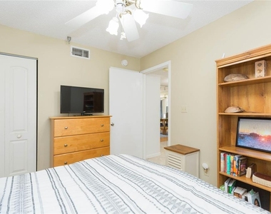 6080 Bahia Del Mar Circle - Photo Thumbnail 16