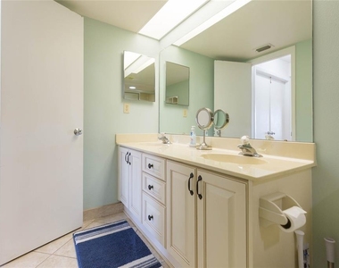 6080 Bahia Del Mar Circle - Photo Thumbnail 23