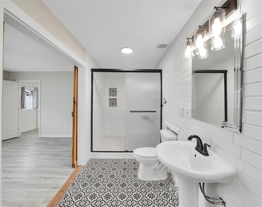 4550 16th Avenue N - Photo Thumbnail 25