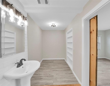 4550 16th Avenue N - Photo Thumbnail 27