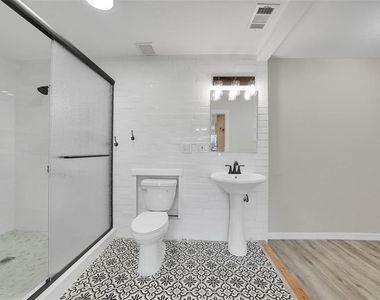 4550 16th Avenue N - Photo Thumbnail 24