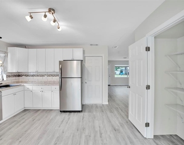 4550 16th Avenue N - Photo Thumbnail 14