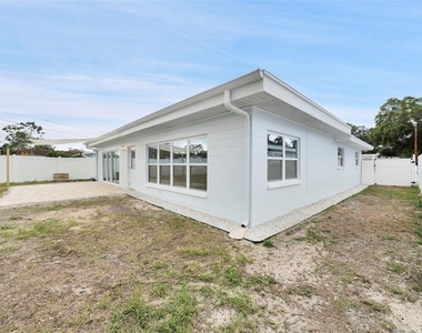 4550 16th Avenue N - Photo Thumbnail 53