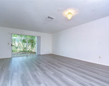 13937 Fletchers Mill Drive - Photo Thumbnail 17