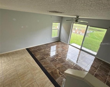 6913 Marble Fawn Place - Photo Thumbnail 10