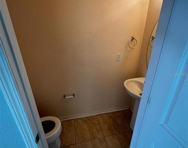 6913 Marble Fawn Place - Photo Thumbnail 6