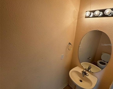 6913 Marble Fawn Place - Photo Thumbnail 7