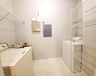 5807 Legacy Crescent Place - Photo Thumbnail 9