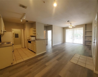 5807 Legacy Crescent Place - Photo Thumbnail 3