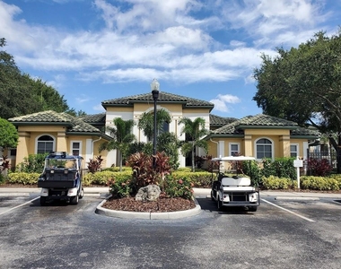 5807 Legacy Crescent Place - Photo Thumbnail 10