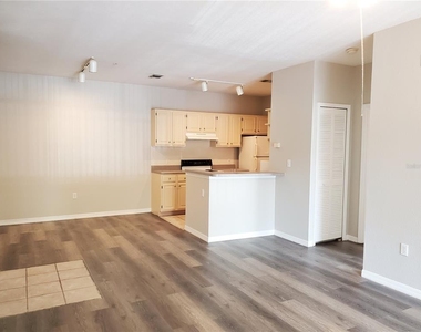 5807 Legacy Crescent Place - Photo Thumbnail 5