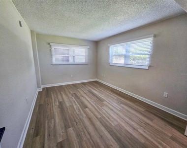 5900 Shore Boulevard S - Photo Thumbnail 18