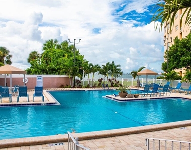 5900 Shore Boulevard S - Photo Thumbnail 29