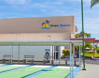 5900 Shore Boulevard S - Photo Thumbnail 28