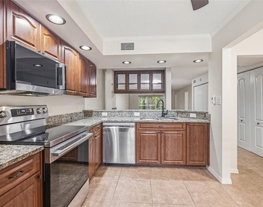 2533 Dolly Bay Drive - Photo Thumbnail 6